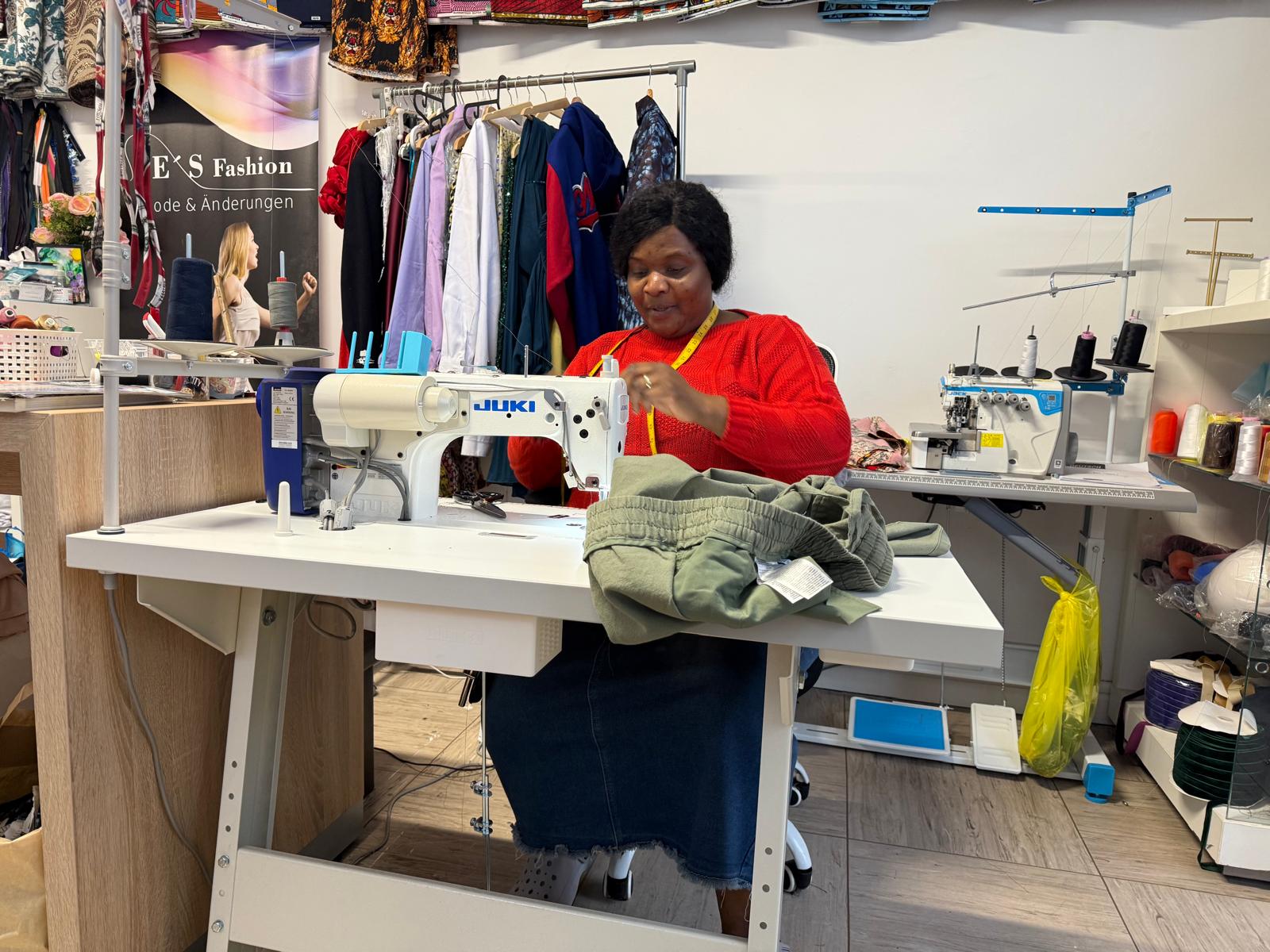 Maßanfertigung im Atelier ES Fashion